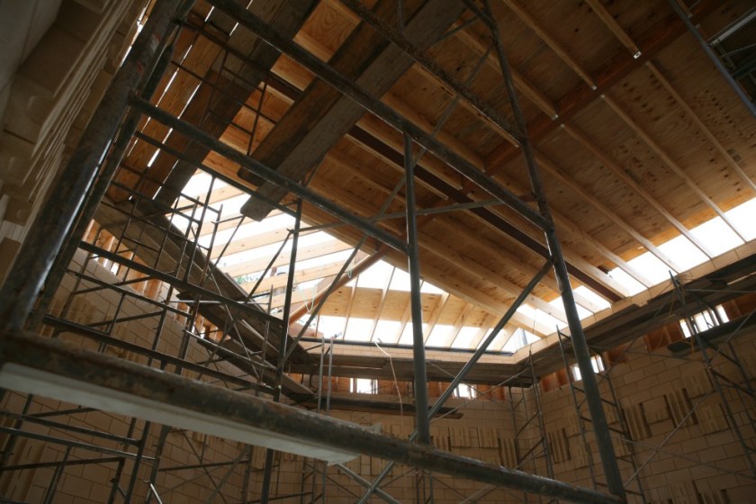 ceilingdiagonaljoists.jpg