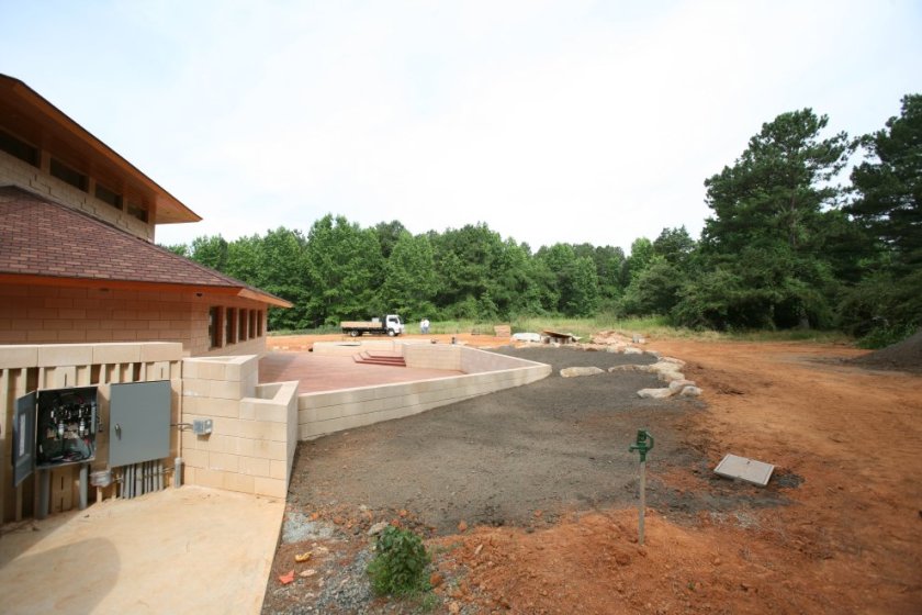 NorthPlantingBedSideView